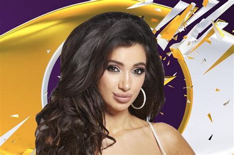 who is chloe khan.